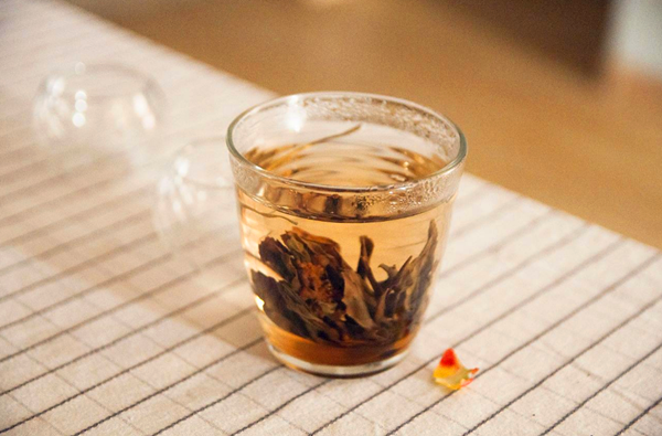 围棋游戏新手必知行棋技巧，稳中求胜，快速提升棋艺