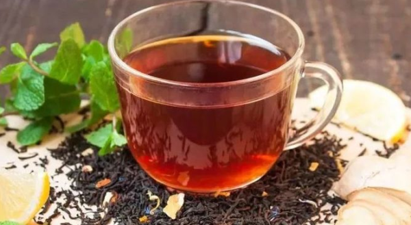 中老年玩围棋游戏，休闲养生，健脑防衰乐趣多